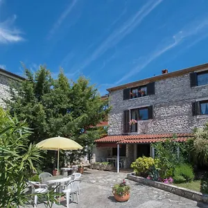 https://apartmani-mirjana-umag.in-istria.net
